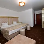 Dianna Hotel 4*