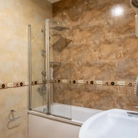 Dianna Hotel Skhidnytsia