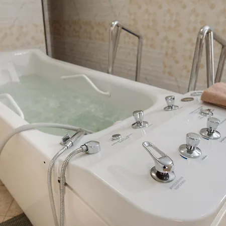 Dianna Hotel Skhidnytsia